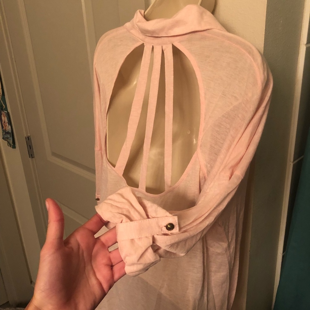 Pink button down top - Picture 3 of 4
